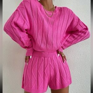 Drop shoulder textured crop top sweater & knit shorts set